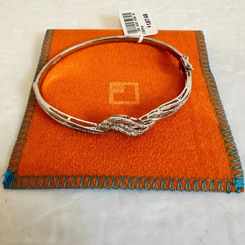 JC PENNEY 925 STERLING SILVER DIAMOND SWIRL BANGLE BRACELET 7.5